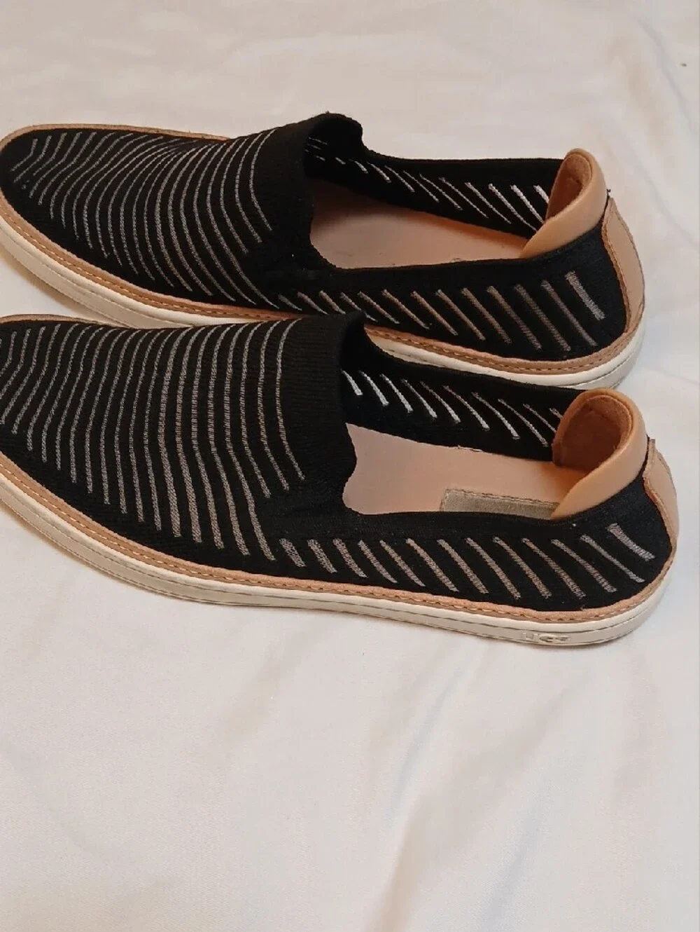UGG comfortable slip